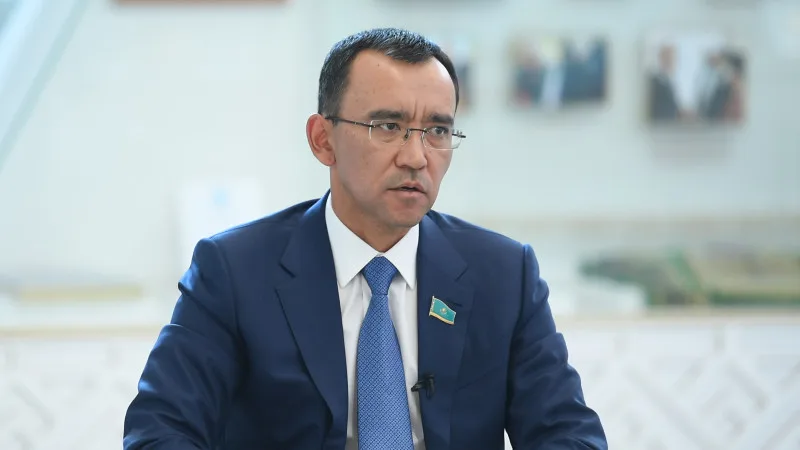 Ашимбаев о возможном назначении вице-президента Казахстана: вопросы и ожидания общества Астане