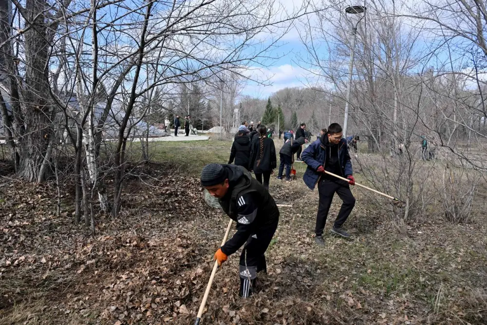 В области Абай рассмотрен ход реализации программы «Таза Қазақстан» (6)
