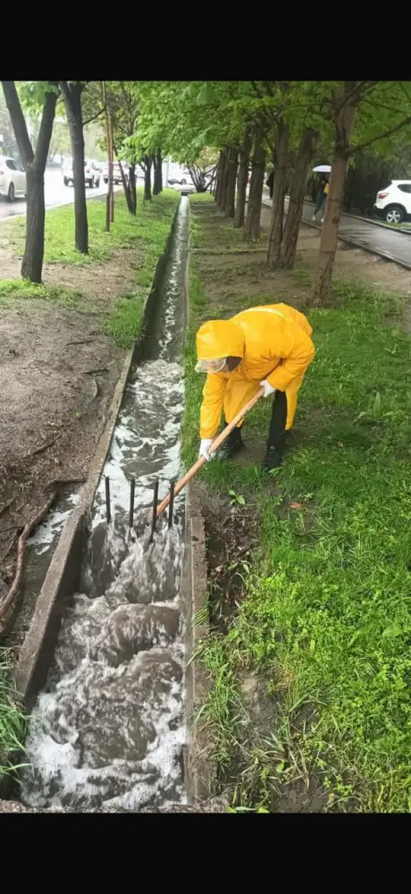 Городские службы Алматы работают круглосуточно для обеспечения безопасности жителей в условиях сильных осадков Астане