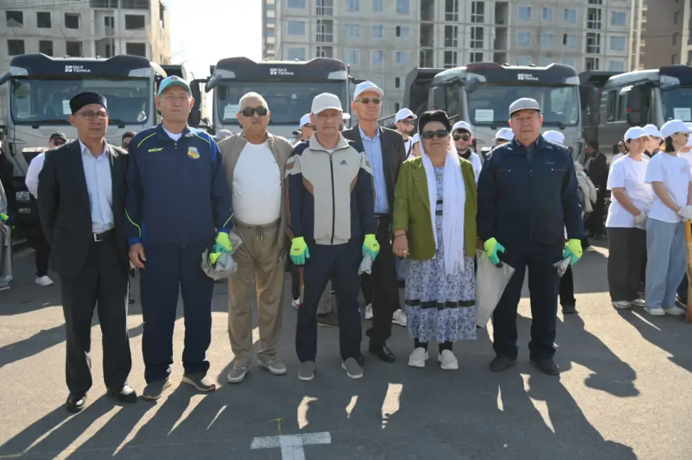 ШЫМКЕНТ: АБАЙ АУДАНЫНДА «ТАЗА ҚАЗАҚСТАН» АКЦИЯСЫ ӨТТІ (4)