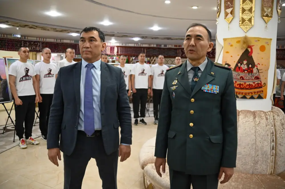 Астана отправила 30 новобранцев в путь к службе, как воины на поле сражения Астане