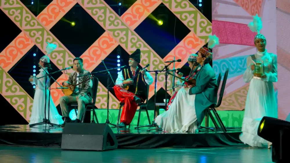 «Закон и порядок»: в Астане прошел республиканский айтыс с участием представителей различных этносов (8)