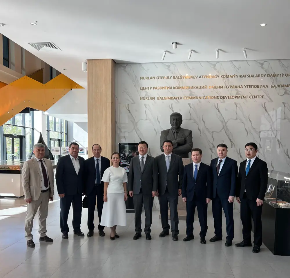 Алексей Цой ознакомился с деятельностью филиала Губкинского университета в Атырау (4)