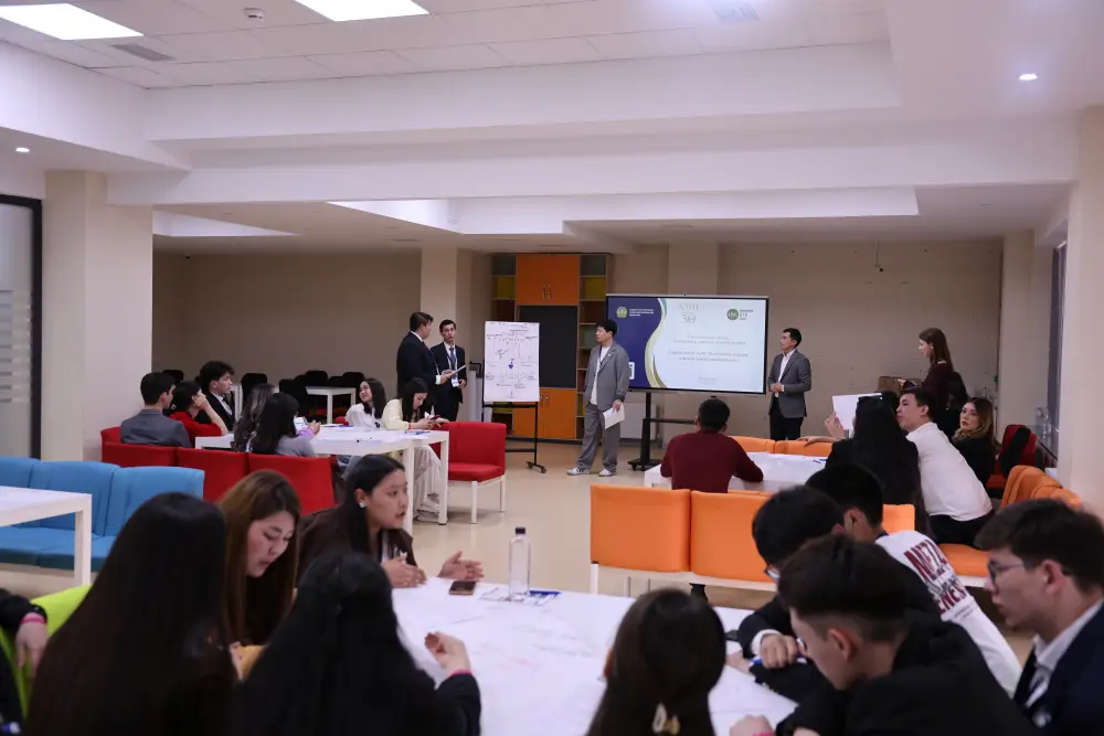 В АЛМАТЫ ПРОШЁЛ РЕСПУБЛИКАНСКИЙ ФОРУМ «НОВАЯ КОНСТИТУЦИЯ – МОЛОДЁЖЬ» (8)