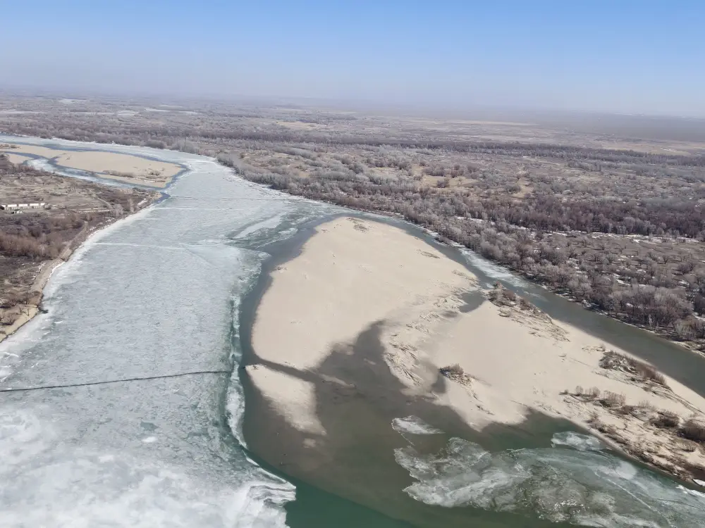 Противопаводковые мероприятия продолжаются в регионах страны (3)