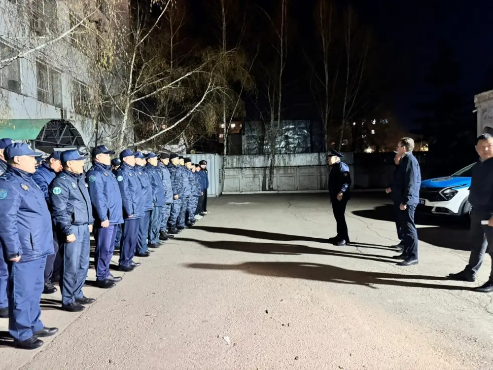 В Астане прошел рейд по выявлению подростков, гуляющих в ночное время (2)