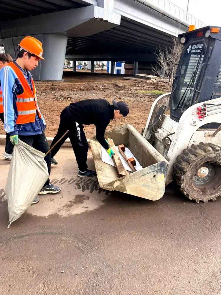 «Таза Казахстан»: порядка 7 тыс. столичных строителей присоединились к экологической акции (2)