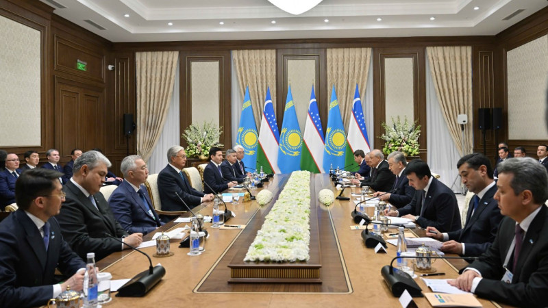 Токаев и Мирзиёев: Дипломатия на высшем уровне без границ Астане