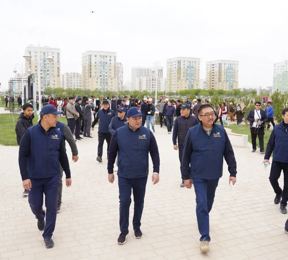 “ТАЗА ҚАЗАҚСТАН”: ВО ВРЕМЯ МАСШТАБНОЙ ЭКОАКЦИИ В ТУРКЕСТАНЕ ВЫСАДИЛИ БОЛЕЕ 2 ТЫСЯЧ ДЕРЕВЬЕВ (4)
