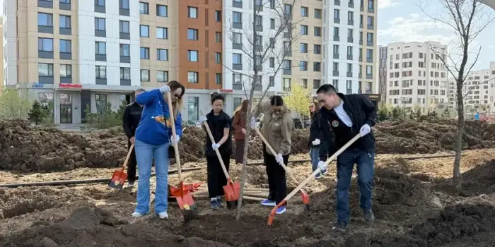 Забота о будущем начинается сегодня: врачи столицы провели экоакцию (7)