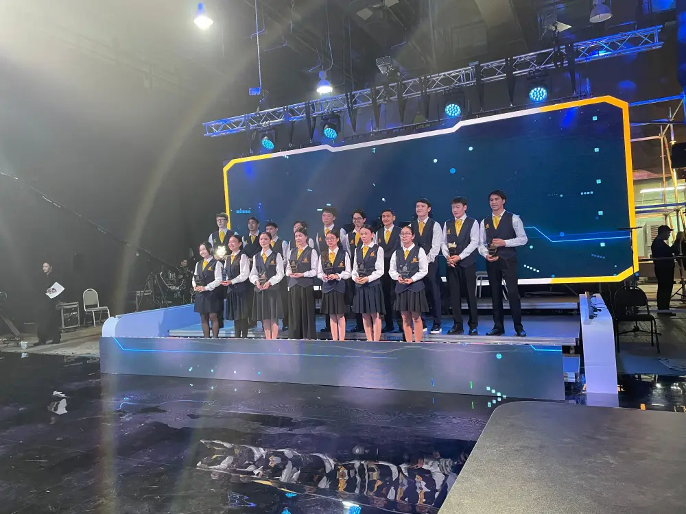 Победа ученицы из Казахстана в международном интеллектуальном проекте «Лидер XXI века» Астане