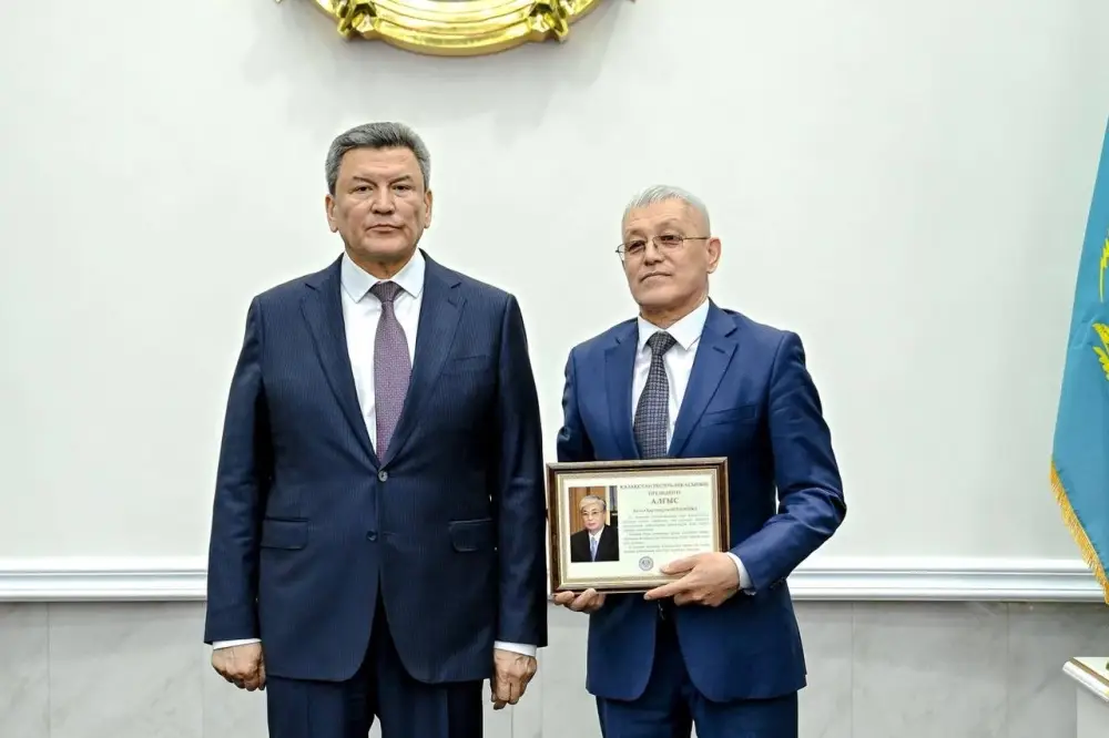 В СКО отметили заслуги общественников, тружеников и молодежи (3)