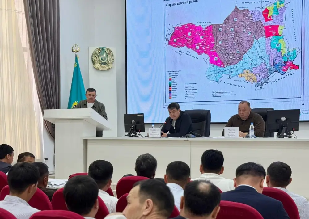 ТҮРКІСТАН: КЕЛЕСТЕ ШЕГІРТКЕ МЕН ЗИЯНКЕСТЕРМЕН КҮРЕС ЖӨНІНДЕГІ ШТАБ ОТЫРЫСЫ ӨТТІ (3)