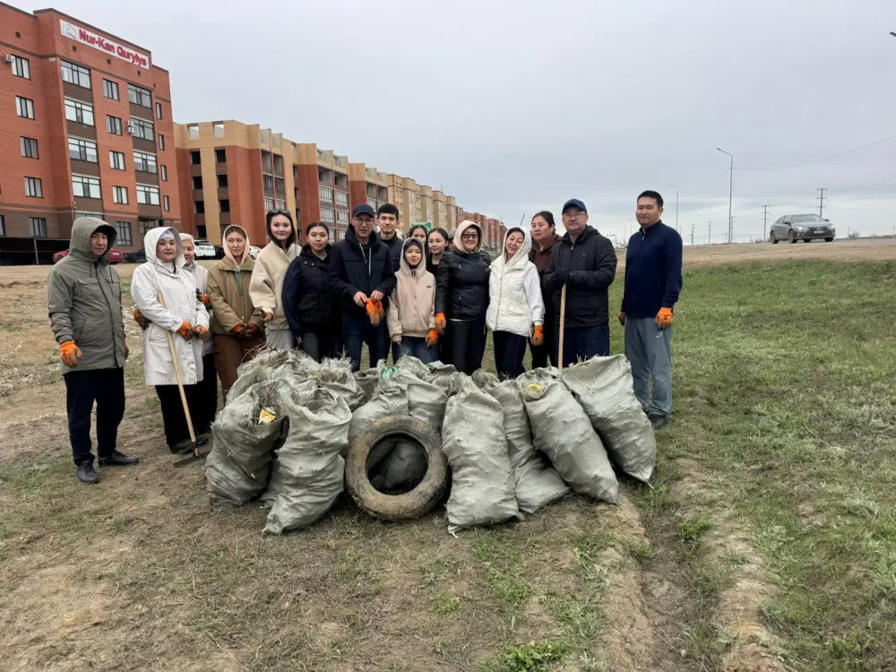 Таза Қазақстан: около 40 тысяч актюбинцев приняли участие в субботниках (4)