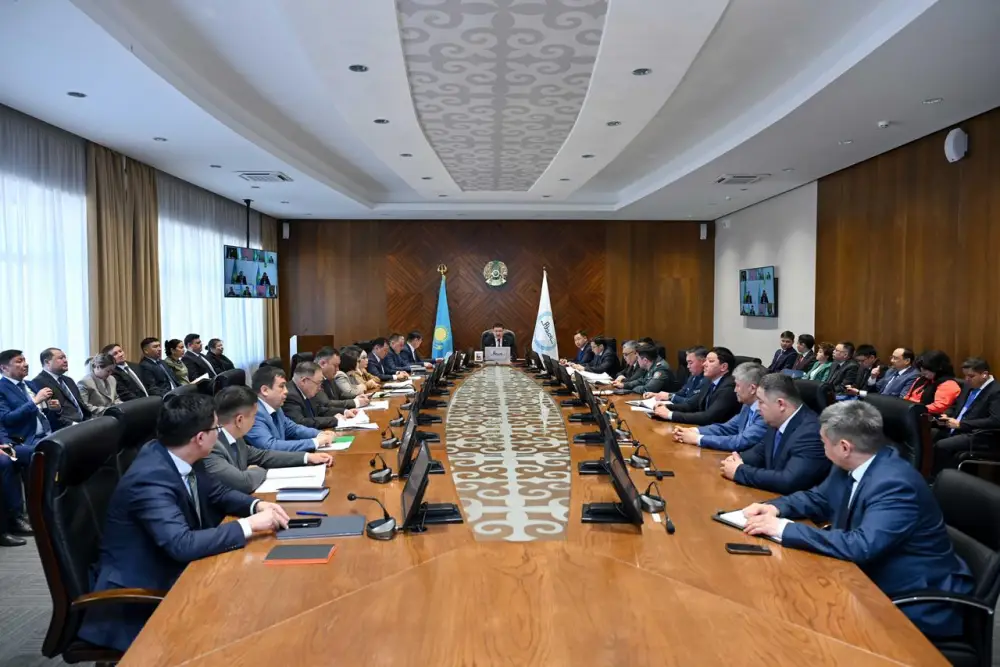 Обсуждение социально-экономического развития региона на международном уровне Астане