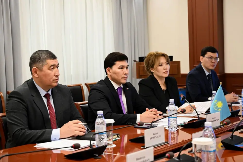 Обсуждение министров Казахстана и Монголии о сотрудничестве в туризме и спорте: акцент на международные соревнования и подготовку кадров Астане