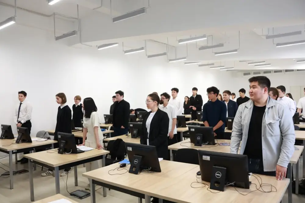 Алексей Цой ознакомился с деятельностью филиала Губкинского университета в Атырау (2)