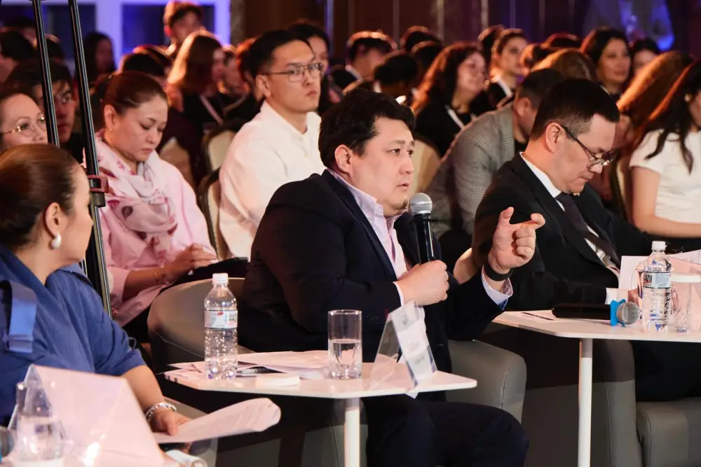 Технологии и право: студенты из 13 стран создают юридическую симфонию на международном чемпионате в Казахстане Астане