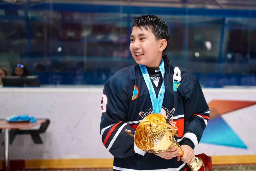Юные хоккеисты Астаны выиграли чемпионат Казахстана (7)