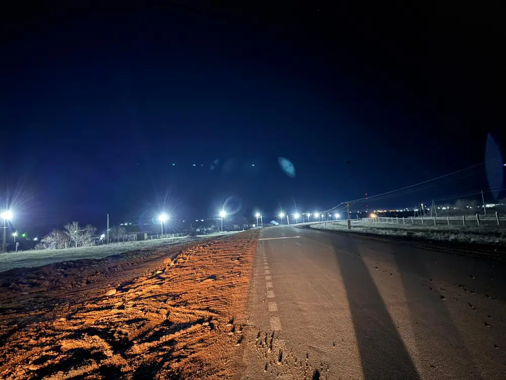 В селе Гастелло зажглись новые фонари (2)