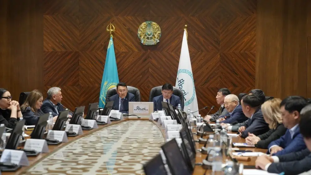 СОСТОЯЛАСЬ ОЧЕРЕДНАЯ ХХХV СЕССИЯ МАСЛИХАТА ОБЛАСТИ АБАЙ (9)