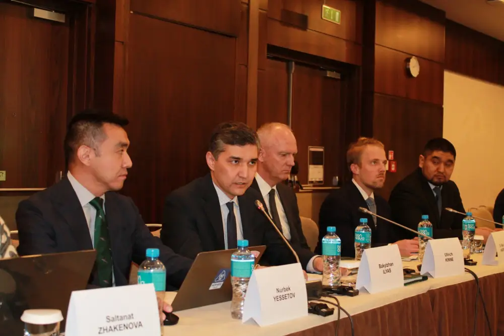 В Астане состоялся круглый стол по вопросам развития водородной энергетики Казахстана (3)