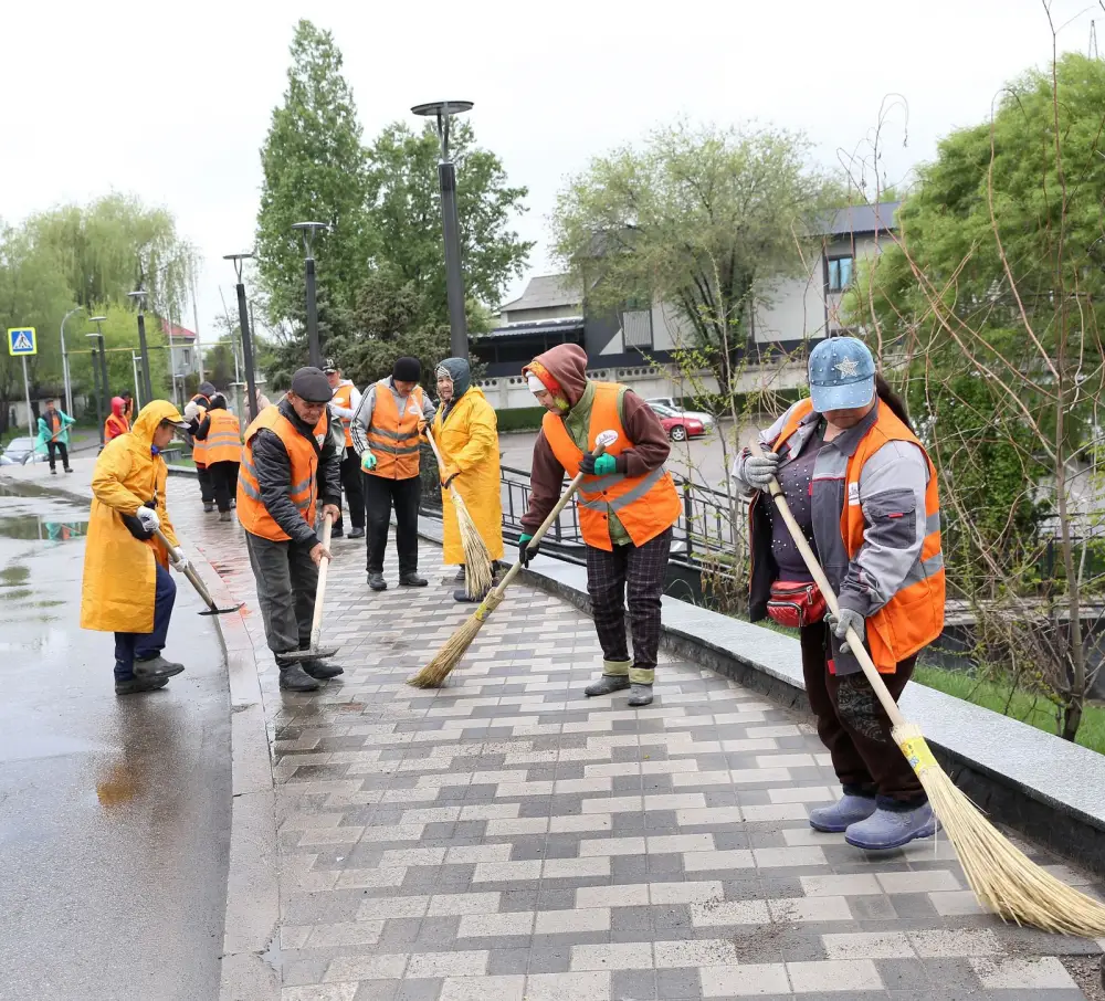 Субботник в Алматы очистка Карасу Боралдай Большой Алматинский канал Астане