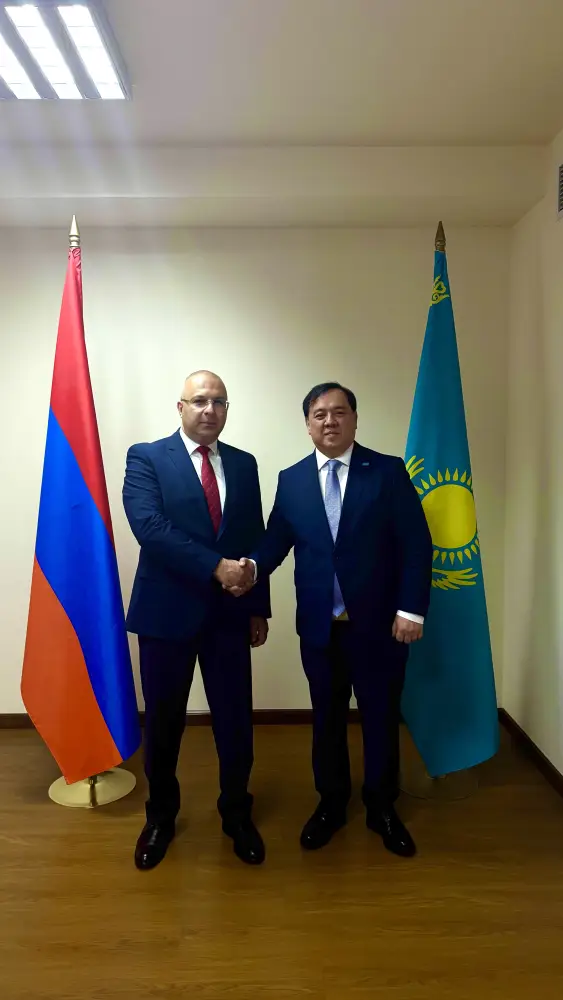 Казахстан и Армения провели консульские консультации и заинтересованы в расширении сотрудничества в консульской сфере (4)