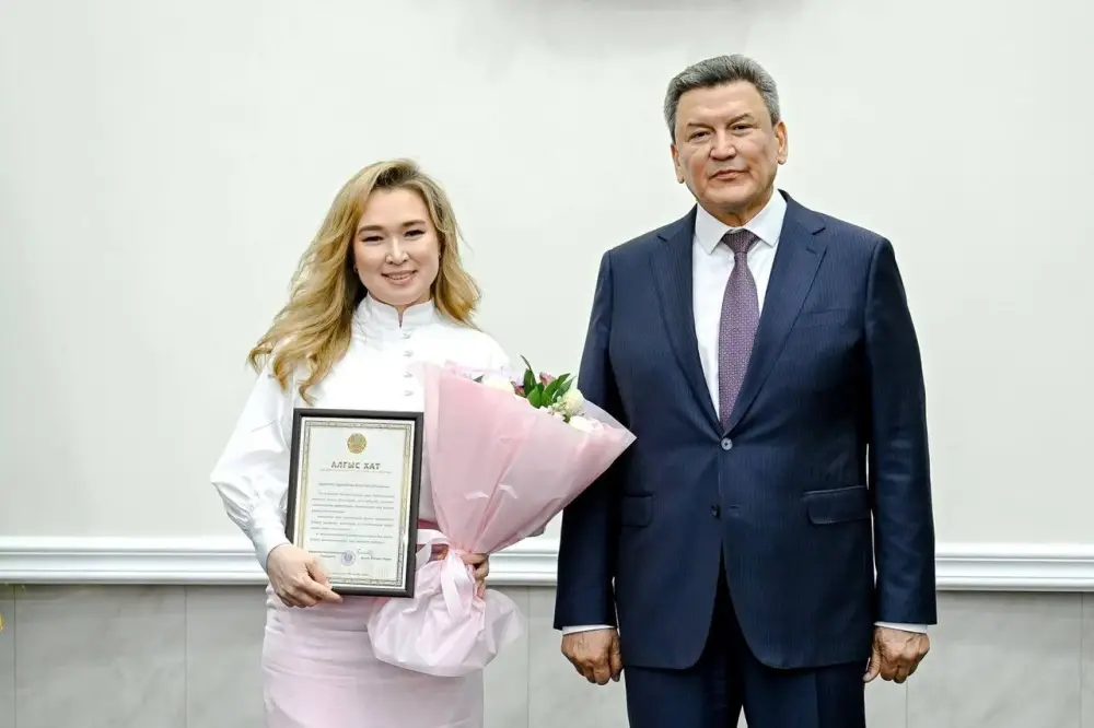 В СКО отметили заслуги общественников, тружеников и молодежи (6)