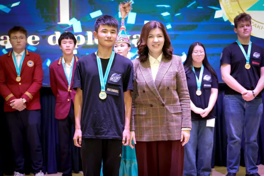 Подведены итоги международного конкурса по космическим исследованиям «Открываем мир науки» (4)