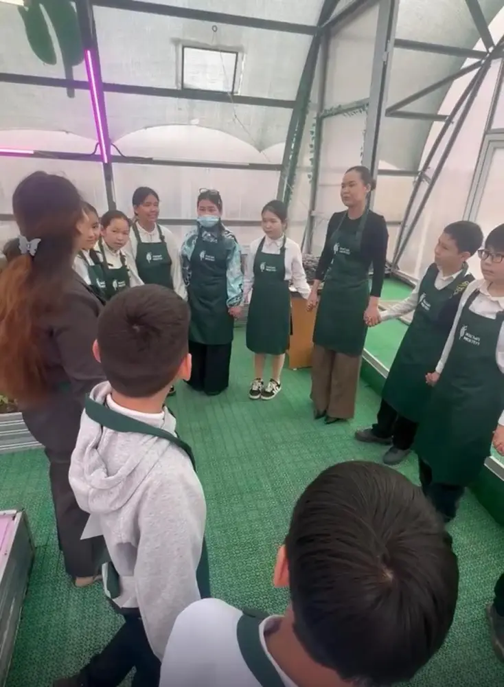 Новый формат экологического воспитания школьников в Астане: необычный классный час прошел в теплице (4)