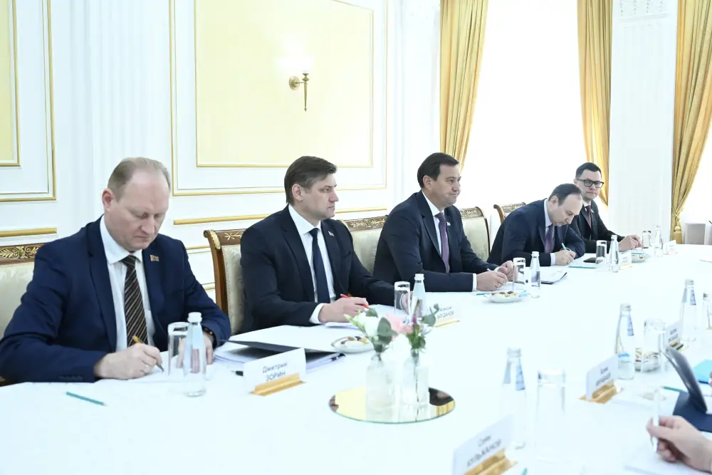 Главы МИД Казахстана и Беларуси наметили пути дальнейшего наращивания сотрудничества (4)