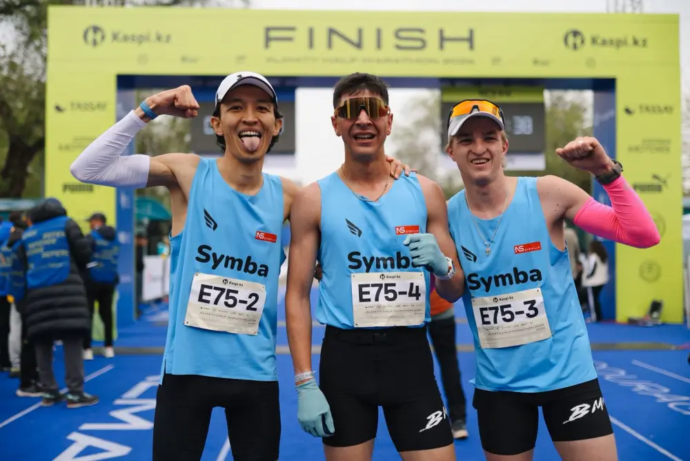 Более 10 000 бегунов из 44 стран приняли участие в Алматинском полумарафоне Астане