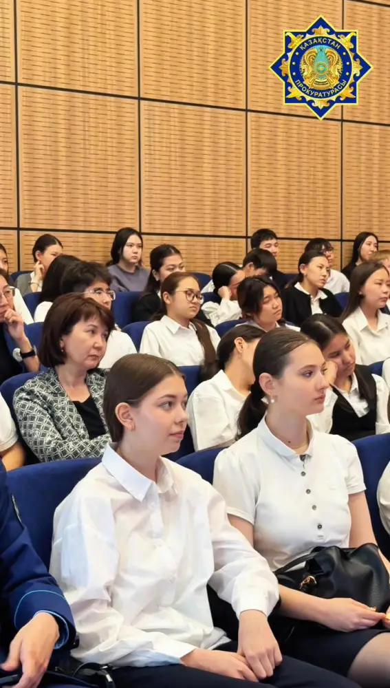 О кибербезопасности и использовании ИИ рассказали столичным школьникам (2)