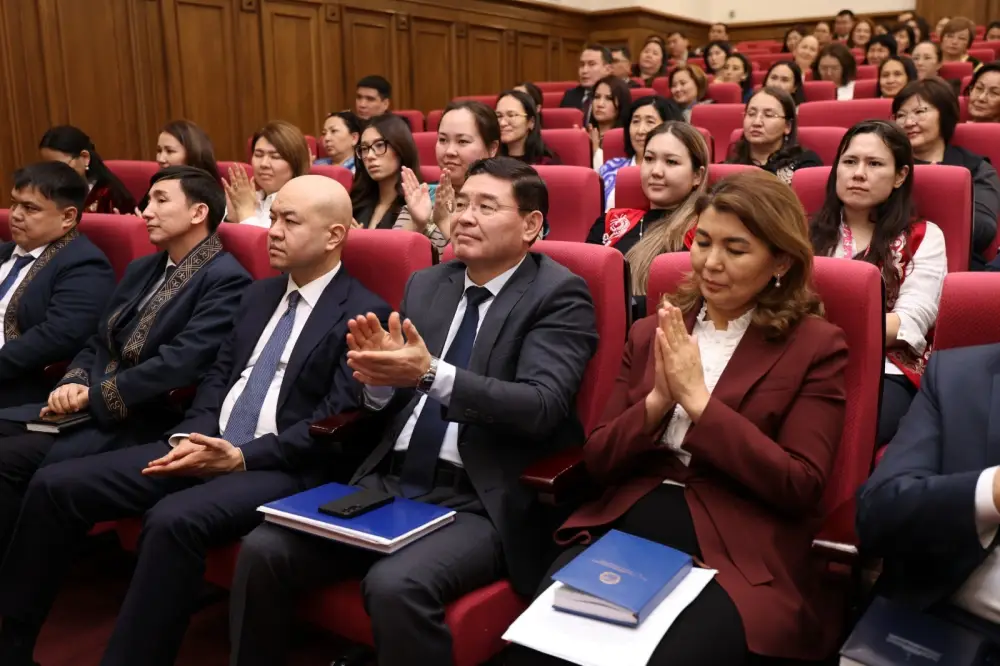 Обсуждение новой Конституции в Министерстве просвещения Астане