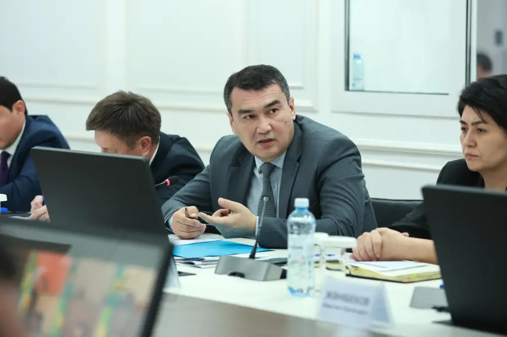 «Таза Қазақстан»: в Таразе проводится цифровая паспортизация зелёных насаждений (6)