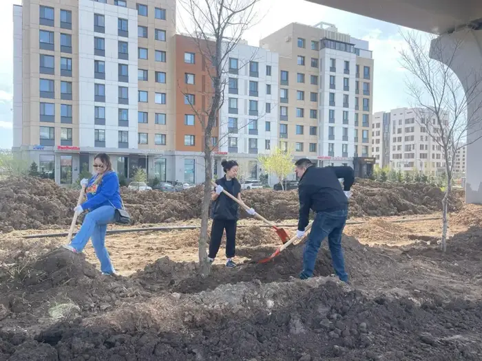Забота о будущем начинается сегодня: врачи столицы провели экоакцию (4)