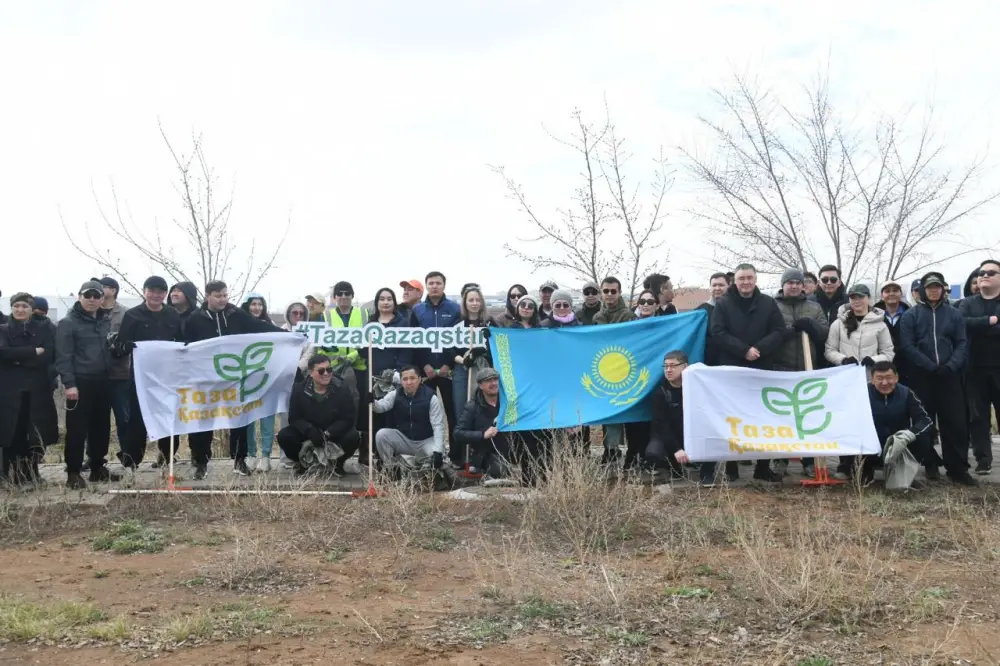 Около 30 тыс. человек и 100 тонн мусора: в Астане прошла масштабная экоакция «Таза қала» (10)