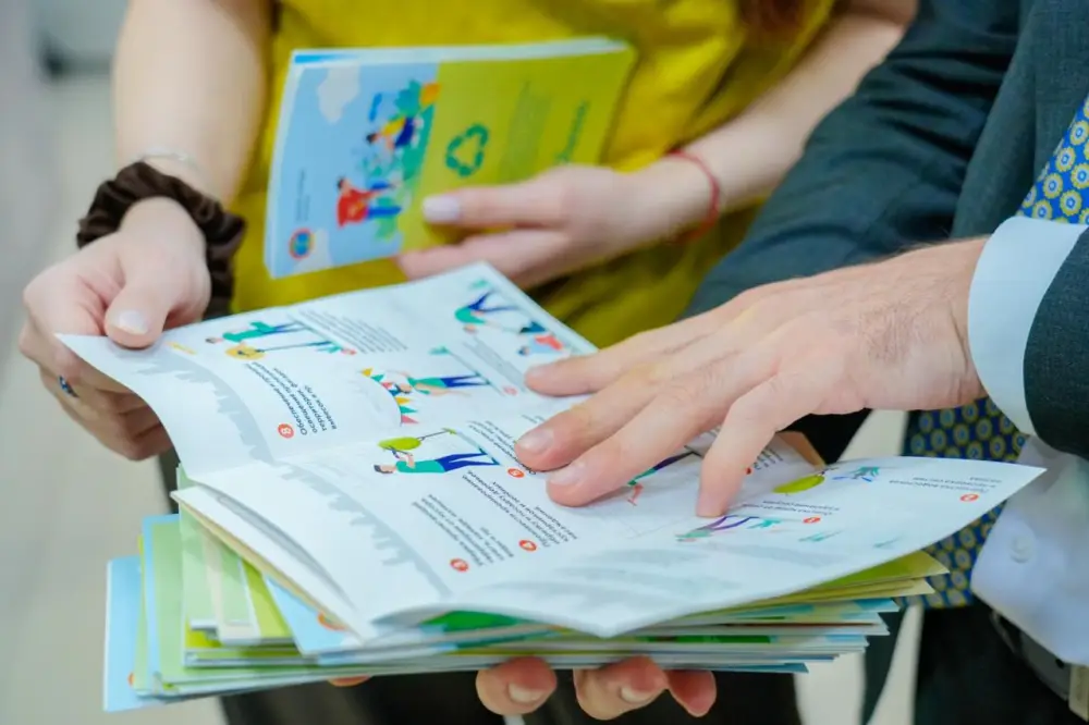 «Таза Қазақстан»: столичным предпринимателям раздали чек-листы по соблюдению чистоты Астане