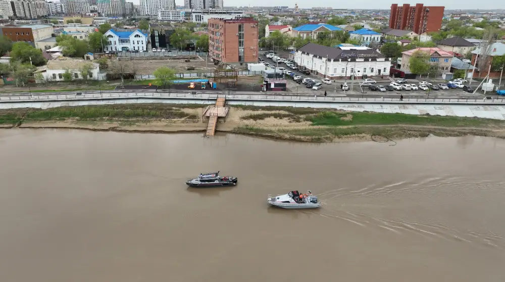 Спасатели Атырау ежедневно патрулируют реку Урал (8)