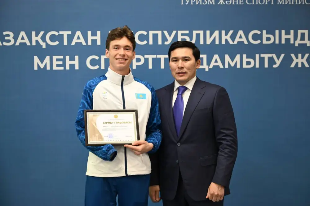 В Казахстане наградили спортсменов, вошедших в ТОП-10 на зимних Олимпийских и Паралимпийских играх (7)