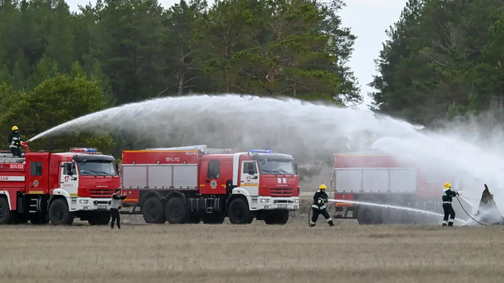 В области Абай проведены учения по тушению условного лесного пожара с применением современных технологий (2)