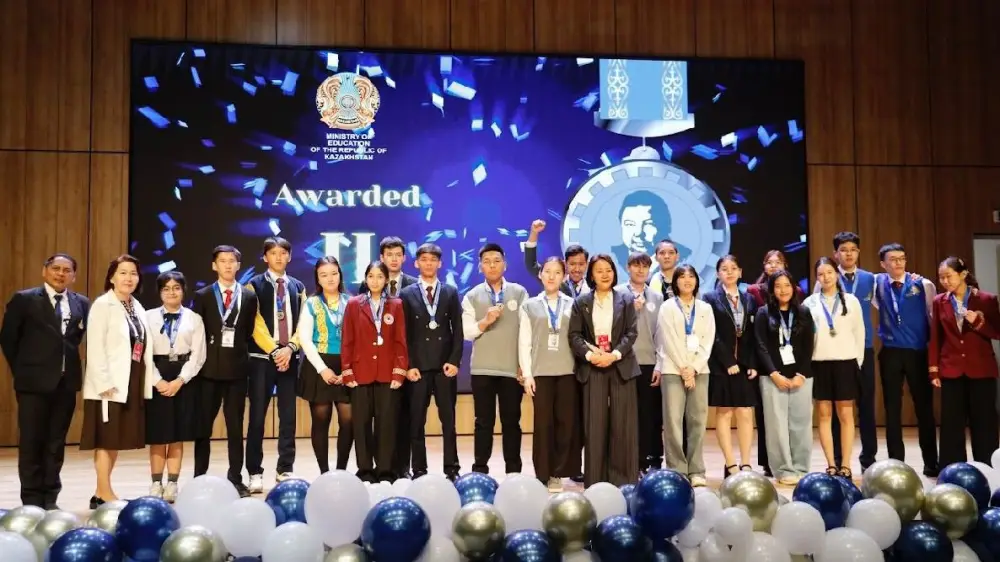 Карагандинцы завоевали серебро: математика и механика в действии! Астане