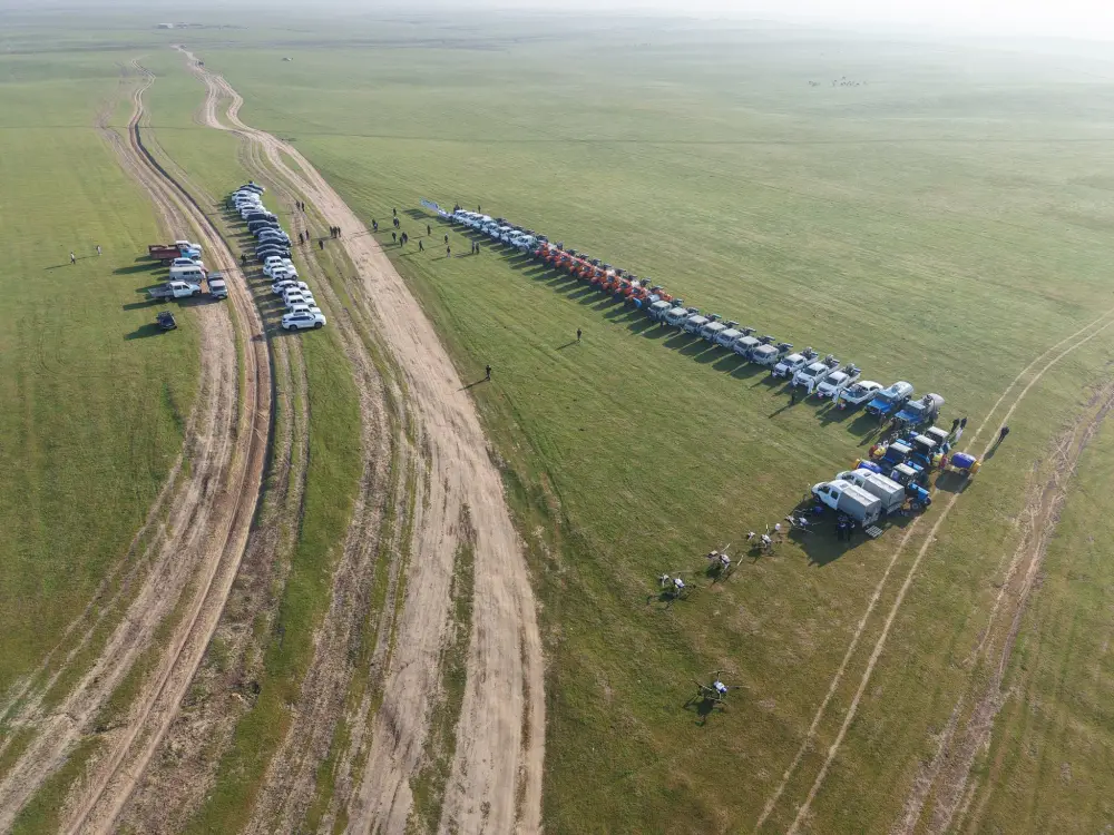 В ТУРКЕСТАНСКОЙ ОБЛАСТИ УСИЛИЛИ БОРЬБУ С САРАНЧОЙ (6)