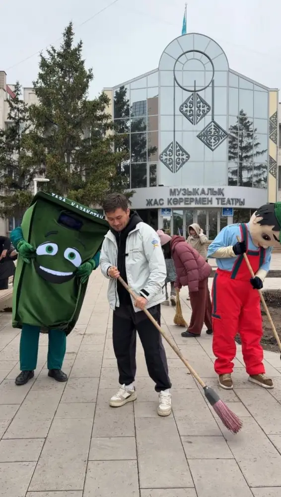 Сотни театралов столицы вышли в поддержку «Таза Казахстан» (10)