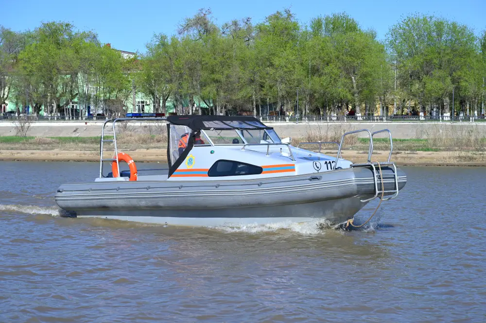 Спасатели Атырау ежедневно патрулируют реку Урал (6)