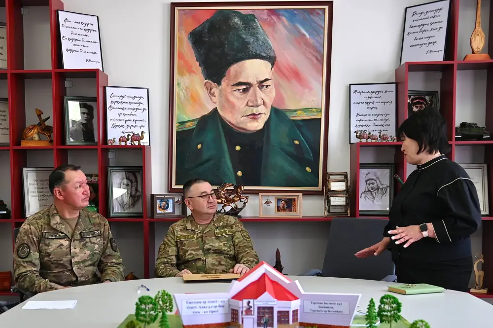 Посадка 500 деревьев в Гвардейском гарнизоне: шаг к улучшению экологической ситуации и инфраструктуры Астане