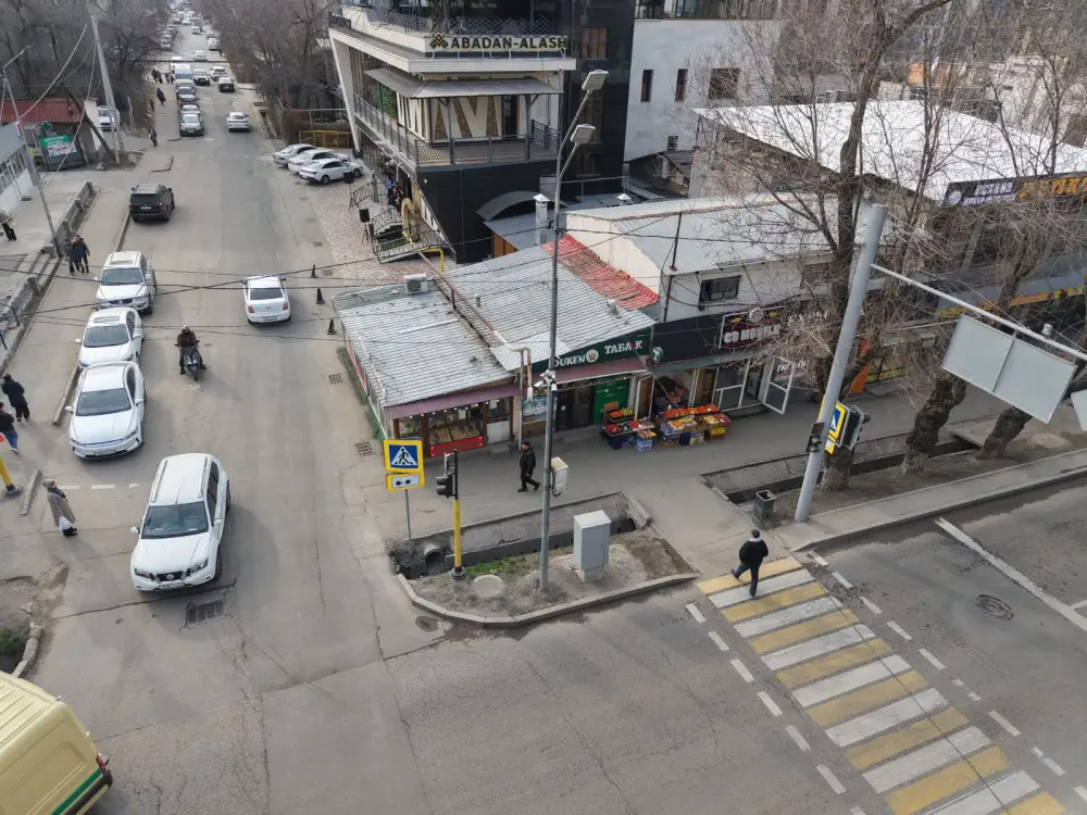 Снос незаконной пристройки в Алматы: меры по соблюдению градостроительных норм Астане