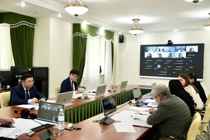 Заседание рабочей группы Совета иностранных инвесторов: обсуждение международного трудового законодательства и привлечения иностранных специалистов Астане