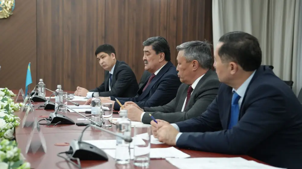 Министр экологии и природных ресурсов РК провёл встречу с губернатором Пермского края РФ (2)